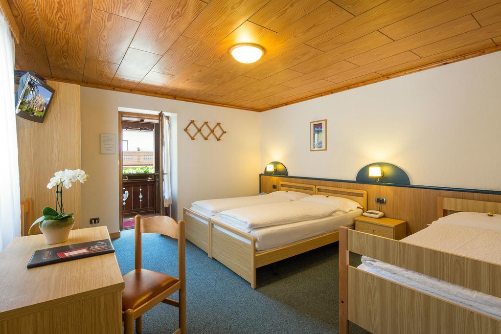 Hotel Garni Ai Serrai روكا بييتوري المظهر الخارجي الصورة