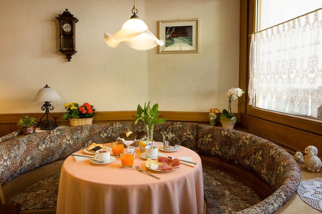 Hotel Garni Ai Serrai روكا بييتوري المظهر الخارجي الصورة